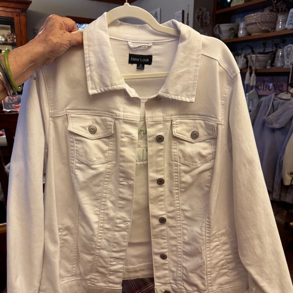 New Look Upcycled White Denim Jacket Birds in Flight Quilt Patching - Picture 2 of 5